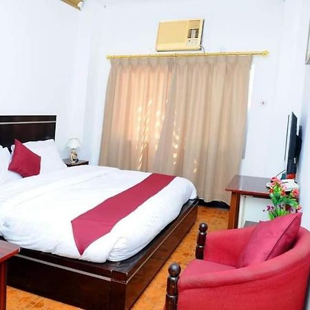 Bab Al Bahrain Hotel Манама Екстериор снимка