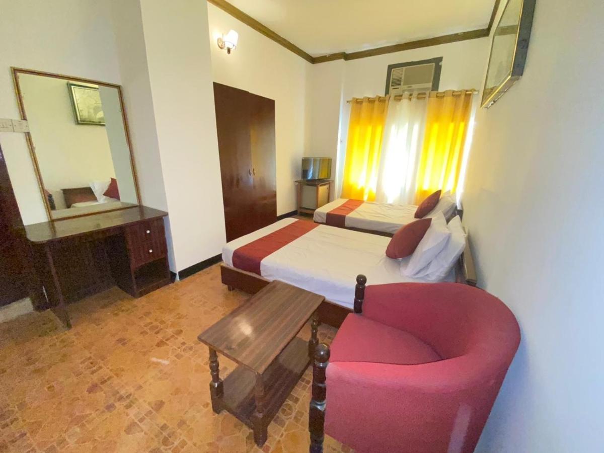 Bab Al Bahrain Hotel Манама Екстериор снимка