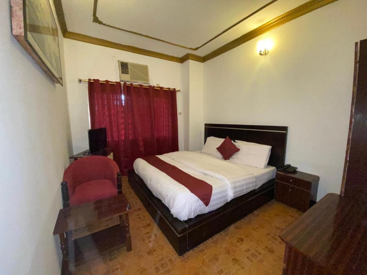 Bab Al Bahrain Hotel Манама Екстериор снимка