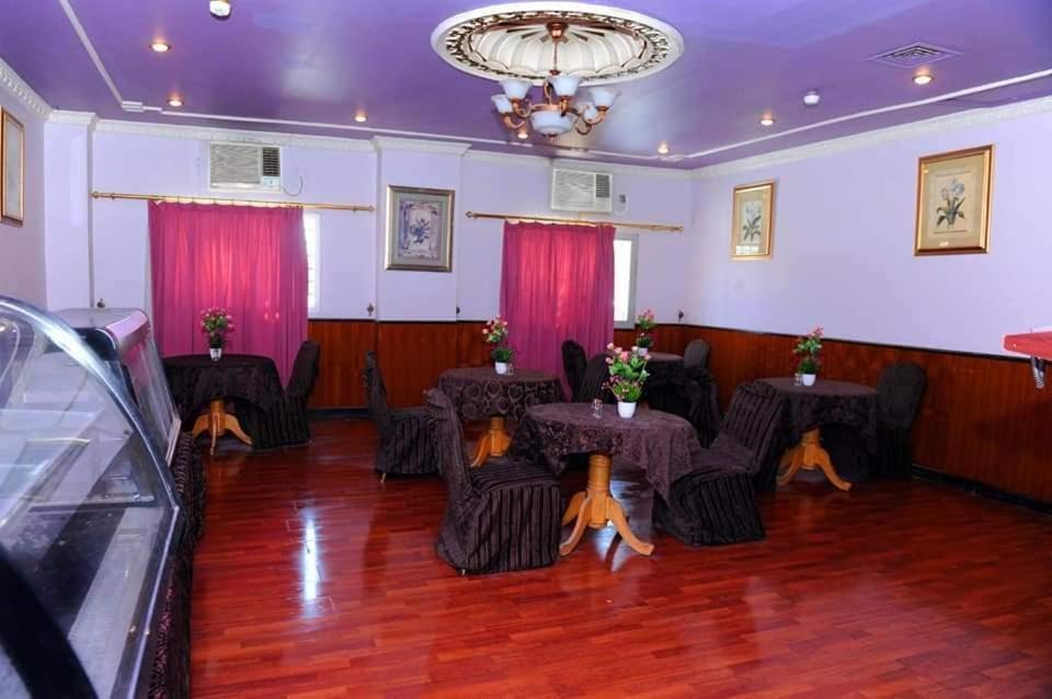 Bab Al Bahrain Hotel Манама Екстериор снимка